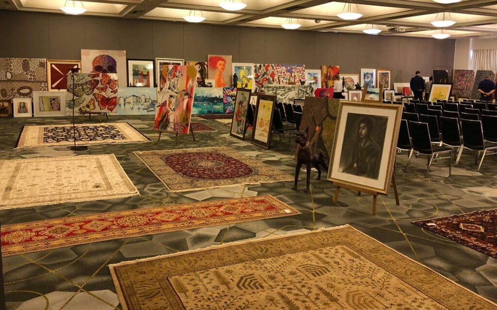 Art buyer quote with an artistic background